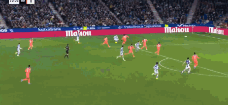 第71分钟，主队迅速做出回应，格德斯抽射破门，巴萨1-2